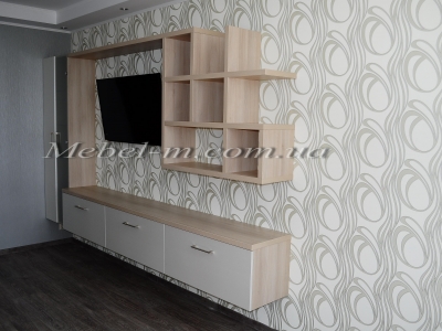 Домашняя стенка с подвесными тумбами