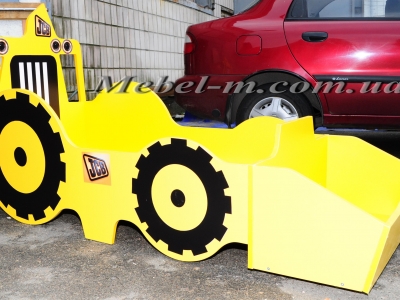 Детская кровать трактор