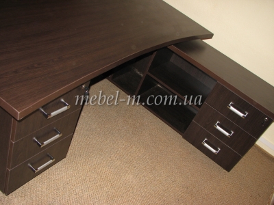 Стол для кабинета