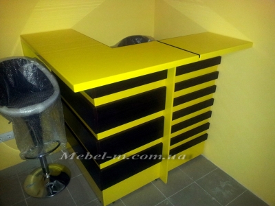 Стойка для экспресс маникюра