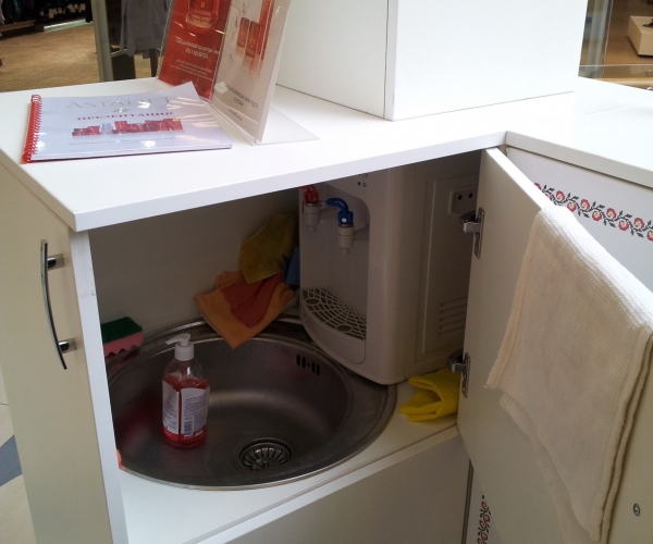 Стойка для маникюра "Вишиванка"