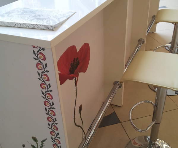 Стойка для маникюра "Вишиванка"