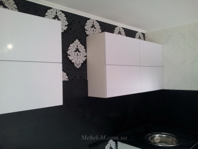 Белая глянцевая кухня на заказ в Киеве