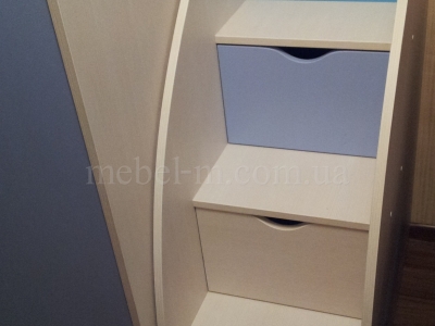 Невысокая детская кровать-трансформер