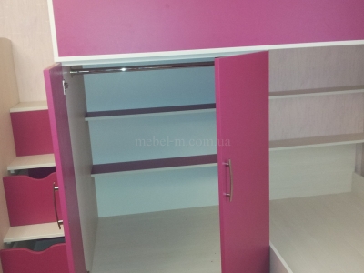 Детская двухъярусная кровать со ступеньками