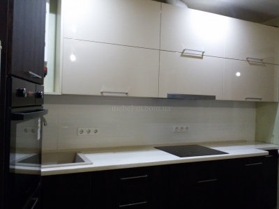 Прямая кухня в современном стиле