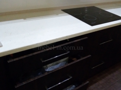 Прямая кухня в современном стиле