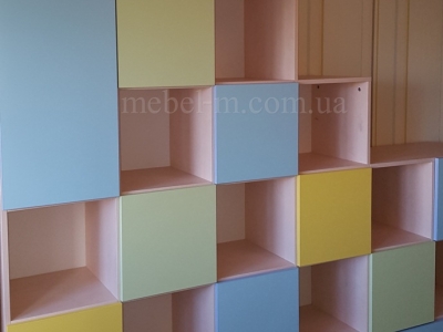 Шкаф в детскую комнату