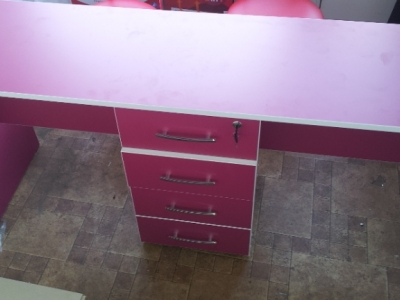 Стол для экспресс маникюра