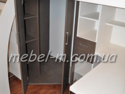 Детская двухъярусная кровать