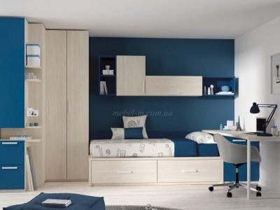 Детская кровать с антресолями и пеналом