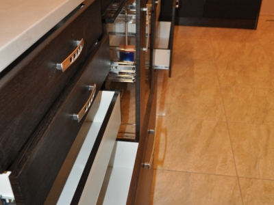 Кухня в минимализме цвет венге