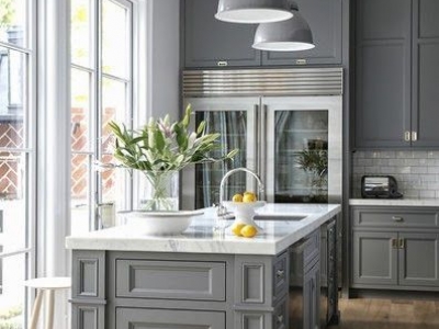 Кухня классика серая из дерева