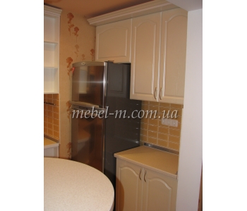 Угловая бежевая кухня на Оболони