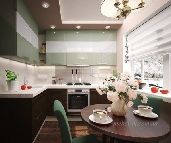 Кухня с оливковыми фасадами
