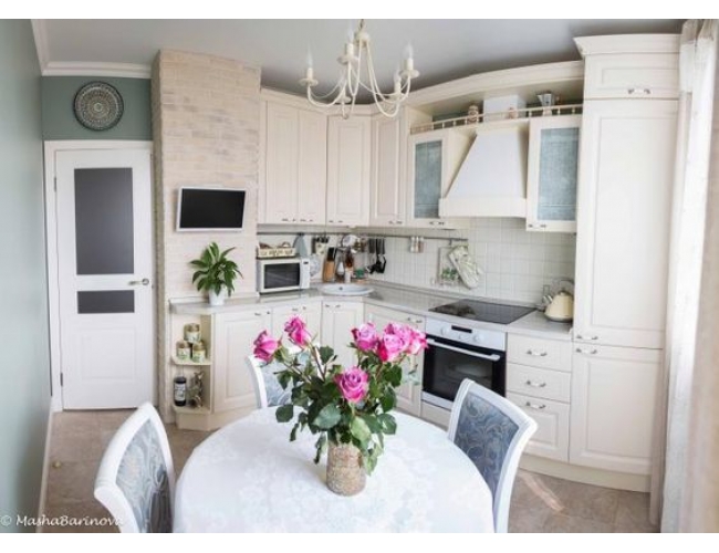 Кухня бежевого цвета