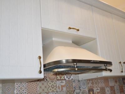 Угловая кухня на заказ в Киеве