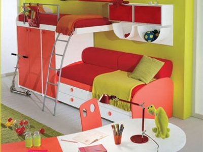 Детская двухъярусная кровать