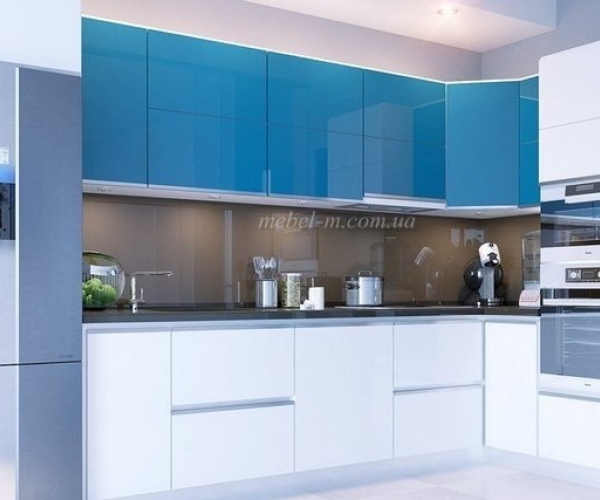 Угловая кухня с глянцевыми фасадами