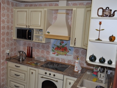 Кухня классическая цвета слоновой кости