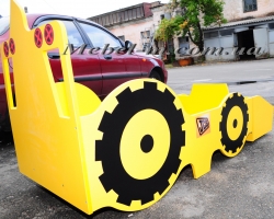 Детская кровать трактор