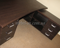 Стол для кабинета