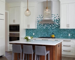 Современная светлая кухня