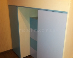 Невысокая детская кровать-трансформер