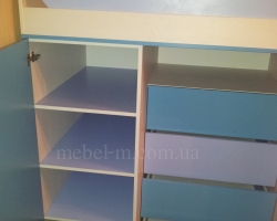 Невысокая детская кровать-трансформер