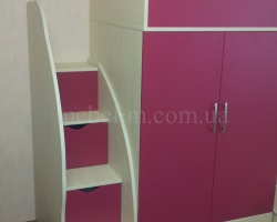 Детская двухъярусная кровать со ступеньками