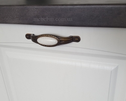 Белая кухня в стиле современная классика