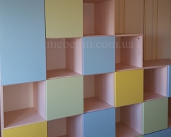 Шкаф в детскую комнату