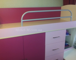 Детская кровать фуксия