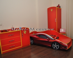 Детская кровать машина