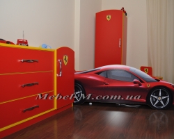 Детская кровать машина