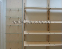 Торговые витрины для сумок и обуви