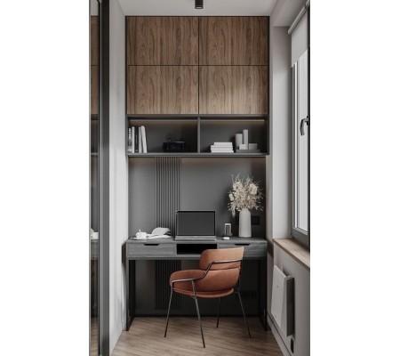 Стол с полками на балконе