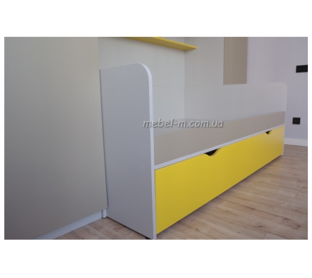 Двухъярусная детская кровать желтого цвета
