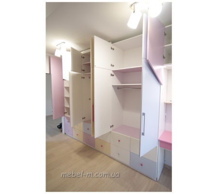 Две детские меблированные комнаты для девочки и мальчика