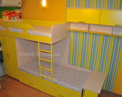 Детская комната для двух детей желтая