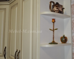 Кухня классическая цвета слоновой кости