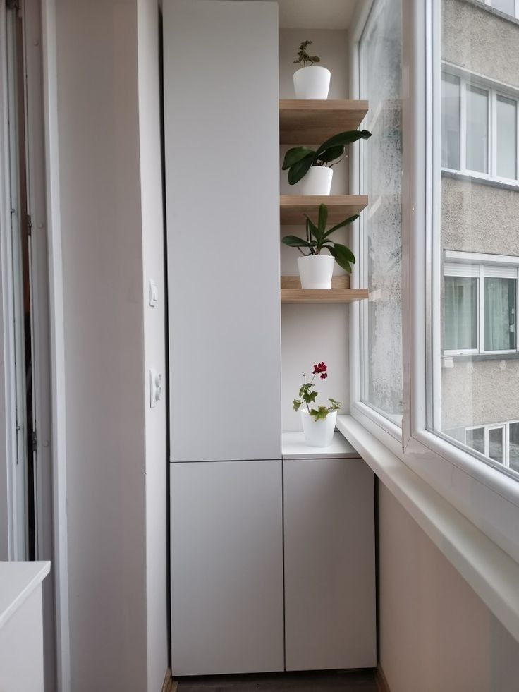 шкаф на балконе wardrobe on the balcony